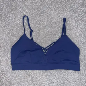 Alo Yoga Sports Bra thumbnail 2