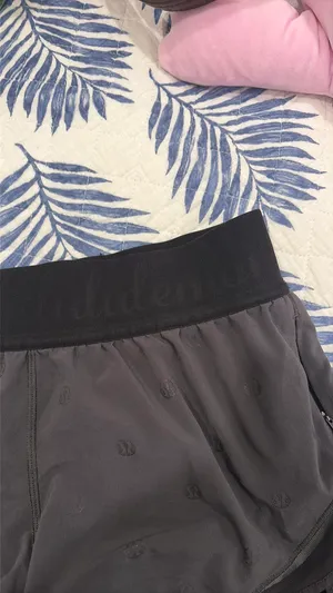 Lululemon Hotty Hot Shorts Waistband 2.5" thumbnail 3