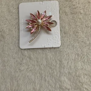 Pink Rhinestone Flower Brooch thumbnail 4
