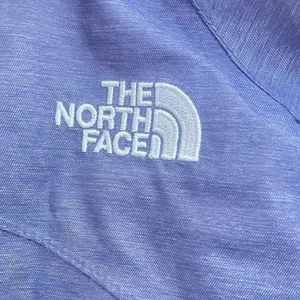 North Face HyVent Ski Jacket Purple with hoodie Medium thumbnail 6