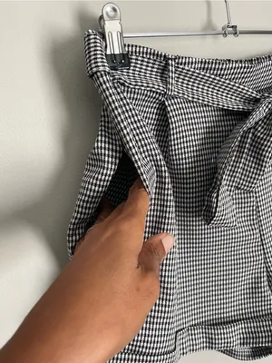SIENNA SKY Gingham Plaid Tie-Waist Shorts Sz M thumbnail 3
