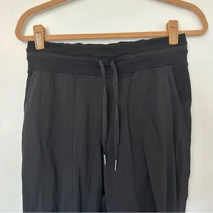 Lululemon Dance Studio Crop Womens 6 Black thumbnail 4