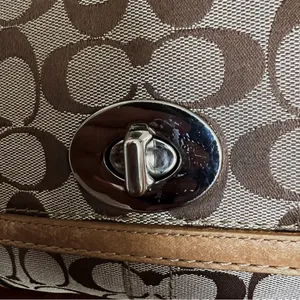 Y2k Restored Coach Hampton Signiature Tan Shoulder Bag thumbnail 12
