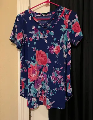 Floral Heimish Blouse Blue Size M thumbnail 1
