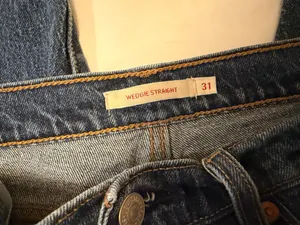 Levi’s Wedgie Straight Jeans thumbnail 5