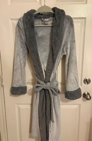 Secret Treasures Sleepwear Robe thumbnail 1