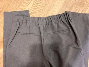 Old Navy women grey ankle length slacks Dress Pants thumbnail 3