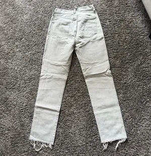 Agolde Criss Cross Light Gray Cropped Frayed Hem Jeans thumbnail 10