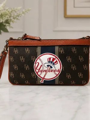 Dooney & Bourke New York Yankees Pouchette Wristlet NWT thumbnail 2