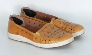 Cobb Hill Bailee Slip On Leather Loafers in Sweet Corn Womens Size 7.5‎ thumbnail 1