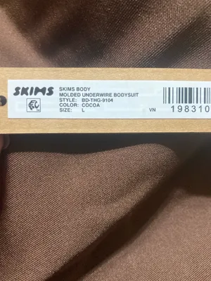 SKIMS Body Molded Underwire Bodysuit L thumbnail 5
