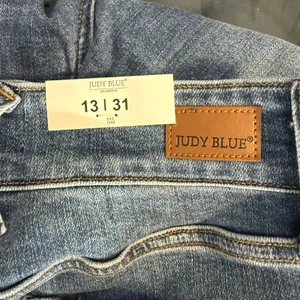 Judy Blue Baylor High Rise Button Detail Wide Leg Jean, Indigo, 13/31 thumbnail 3