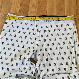 Victoria's Secret Pajama Pants Womens Large White Black Logo Waffle Knit Joggers thumbnail 4