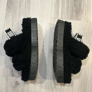 UGG‎ Black Fluffy Slides thumbnail 2