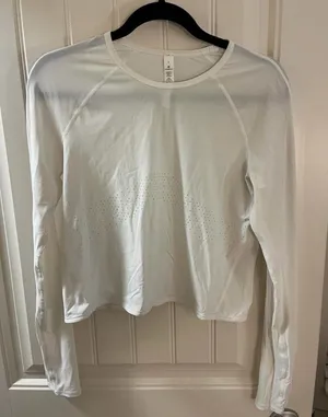 Lululemon Long Sleeve Top thumbnail 1