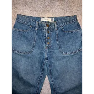 Women’s GAP Flare 100% Cotton Medium Wash Jeans 10 thumbnail 2
