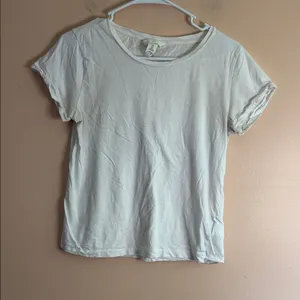 H&M White Short Sleeve Crewneck Tee thumbnail 1