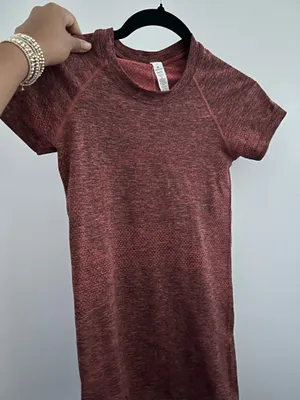 Lululemon Swiftly Tech Short Sleeve thumbnail 1
