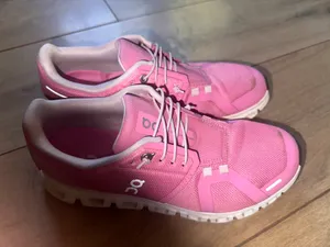 Pink On Cloud Shoes thumbnail 3