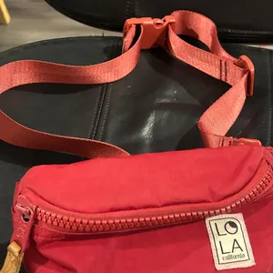 LOLA California Red waist Bag thumbnail 1