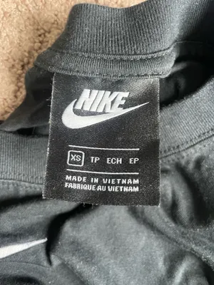 Black Nike T-Shirt thumbnail 3