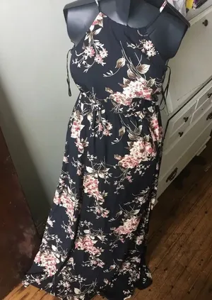 Lulu’s pink and black high neck S maxi with side slits thumbnail 1