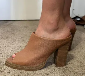 Nine West Heel Shoe thumbnail 1