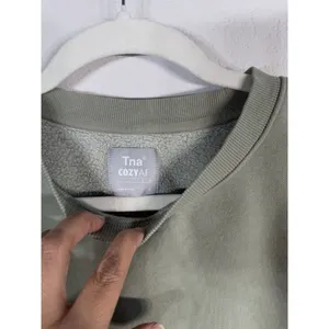 Aritzia TNA Cozy Fleece Boyfriend Cropped Pullover Sweatshirt Green Women’s Sz 2 thumbnail 6