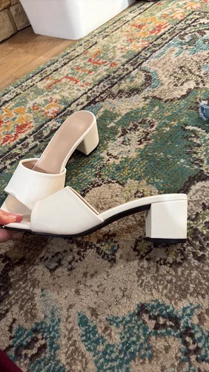 White thick strap heels Size 7.5 thumbnail 2