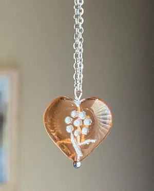 Handmade quality Czech glass heart flower unique fairy romance cottage chic style necklace💐🩷 thumbnail 2