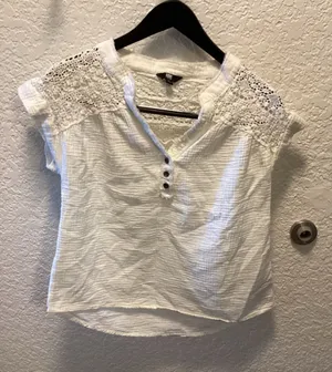 Frye White Crochet-Yoke Button V-Neck Cap Sleeve Top thumbnail 1