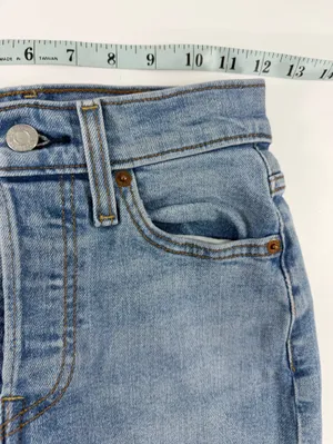Levis‎ Wedgie Straight Leg Jeans Size 24 Light Wash Distressed High Rise Denim thumbnail 5