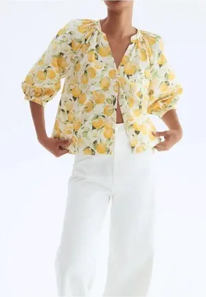 NWOT H&M White Lemon 3/4 Raglan Balloon Sleeved Poplin Cotton Citrus Blouse XS thumbnail 1