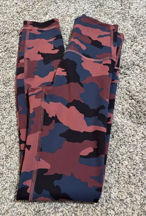 Lululemon Wunder Train High-Rise Tight 25" size 0 thumbnail 1
