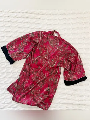 California Dynasty Vintage Paisley Satin Kimono Robe with Black Trim thumbnail 2