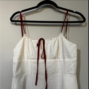 Petal & Pup GRACIE MIDI DRESS - OATMEAL Maxi Dress Size M thumbnail 4