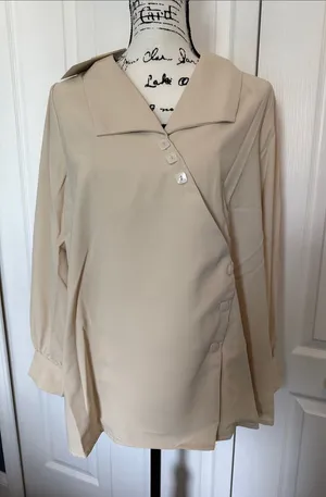 BloomChic Beige Button thumbnail 1