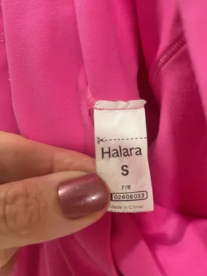 Halara Women’s Small Hot Pink Crossover High Waist 7/8 Pocket Leggings NWOT New thumbnail 3