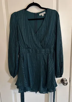 Allison + Kelly Emerald Green Faux Wrap Mini Dress Size‎ Medium thumbnail 1