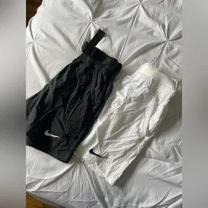 Nike Black Quilted Athletic Shorts thumbnail 7