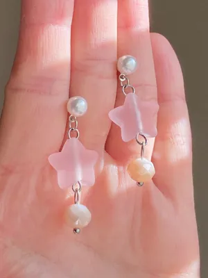 Handmade light pink star & glass beads cute fairy cottage style dangle earrings💐💓 thumbnail 2