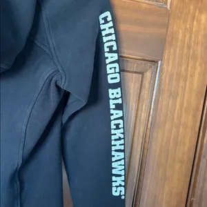 Lululemon Athletica Charcoal Chicago Blackhawks Zip-Up Jacket Size 2 thumbnail 6