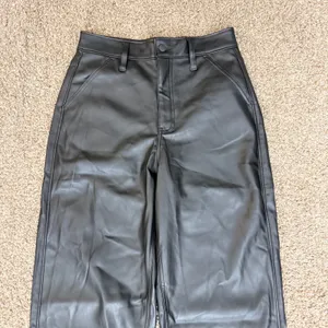Social Tourist Ultra High Rise Baggy Faux Leather Pants Womens 7R W28 Black thumbnail 5