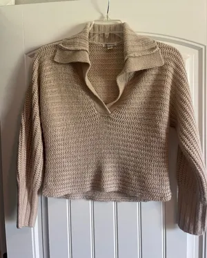 Versona Women's V-Neck Knit Sweater in Beige thumbnail 1