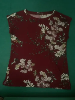 Flower top Red thumbnail 1