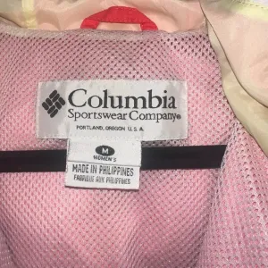 Vintage 1990's Columbia Windbreaker Jacket Packable.‎ Women’s size Medium. thumbnail 5