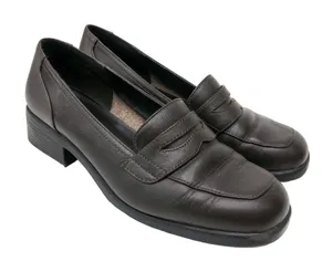Vintage Y2K Classic Elements Brown Leather Penny Loafers thumbnail 1