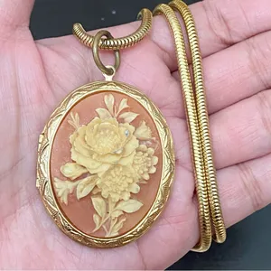Vintage Flower Cameo Locket Pendant Gold-plated Round Snake Chain 24” Necklace thumbnail 4
