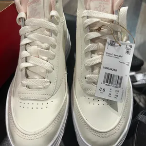 Reebok Cream and Pink Sneakers NWOT thumbnail 5