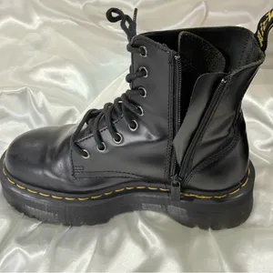Dr. Martens Jadon Hi Polished Smooth Boots Leather Black 6 Platform Grunge Edgy thumbnail 9